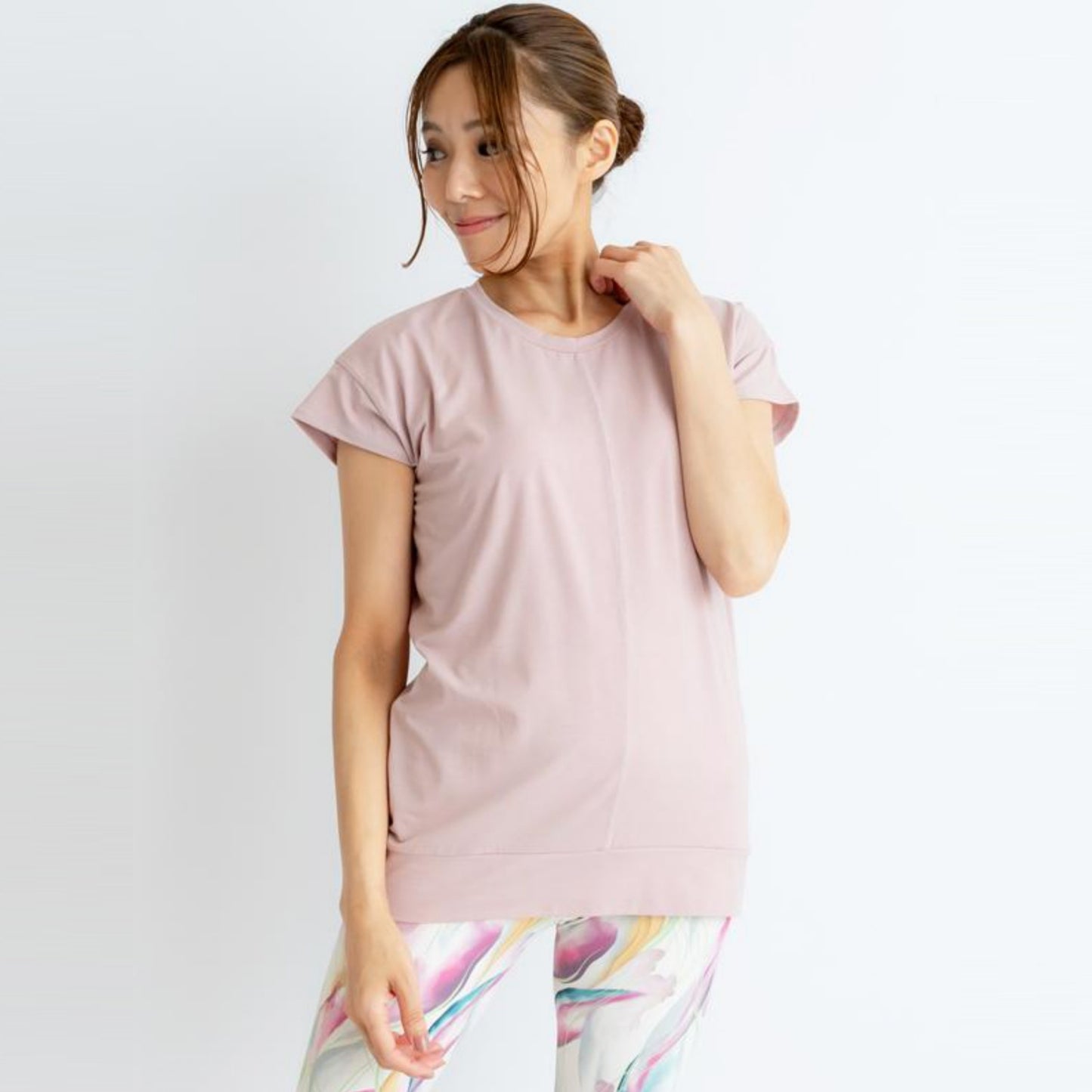 フレンチヨガトップ|トップス|UVカット|シンプル|オパールピンク|Tシャツ|二の腕カバー|Thetis Yoga Dress(テティスヨガドレス)|LIFE TUNING DAYS(ライフチューニングデイズ)