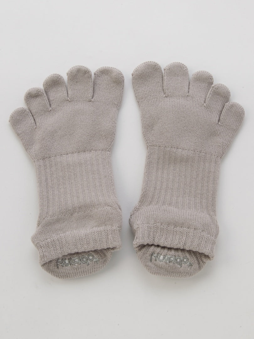 Foot arch COLOR アンクル(Support Type) 5本指ソックス 23-25cm|ビューティー・エアークッション| 110061| シンプル| 無地 | レディース| ペールピンク| ヨガ | ピラティス | 靴下 | すべり止め | 5本指 | knitido+(ニッティドプラス)|LIFE TUNING DAYS(ライフチューニングデイズ)|Foot arch COLOR アンクル(Support Type) 5本指ソックス 23-25cm|ビューティー・エアークッション| 110061| シンプル| 無地 | レディース|ミドルグレー| ヨガ | ピラティス | 靴下 | すべり止め | 5本指 | knitido+(ニッティドプラス)|LIFE TUNING DAYS(ライフチューニングデイズ)|