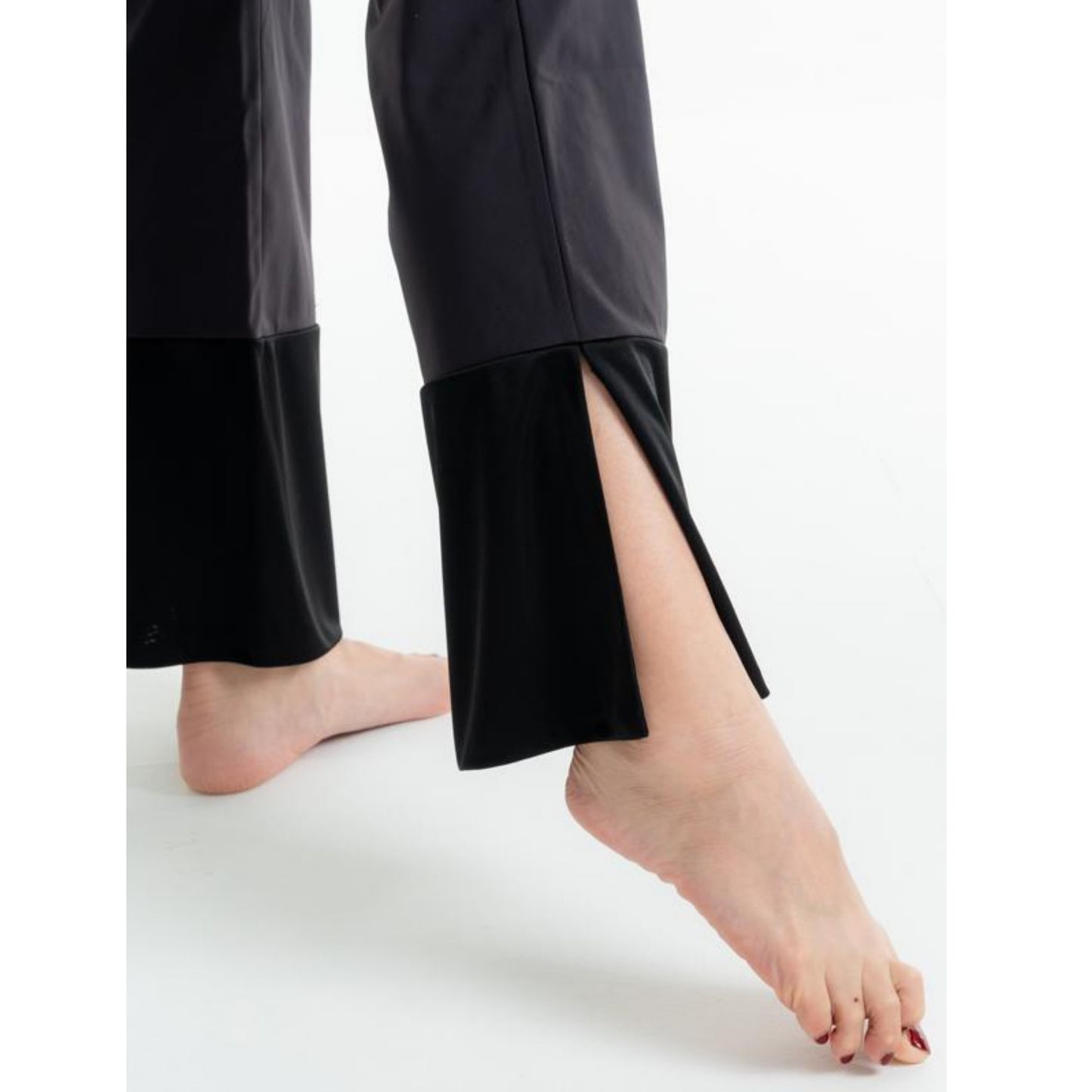 カットフレアパンツ