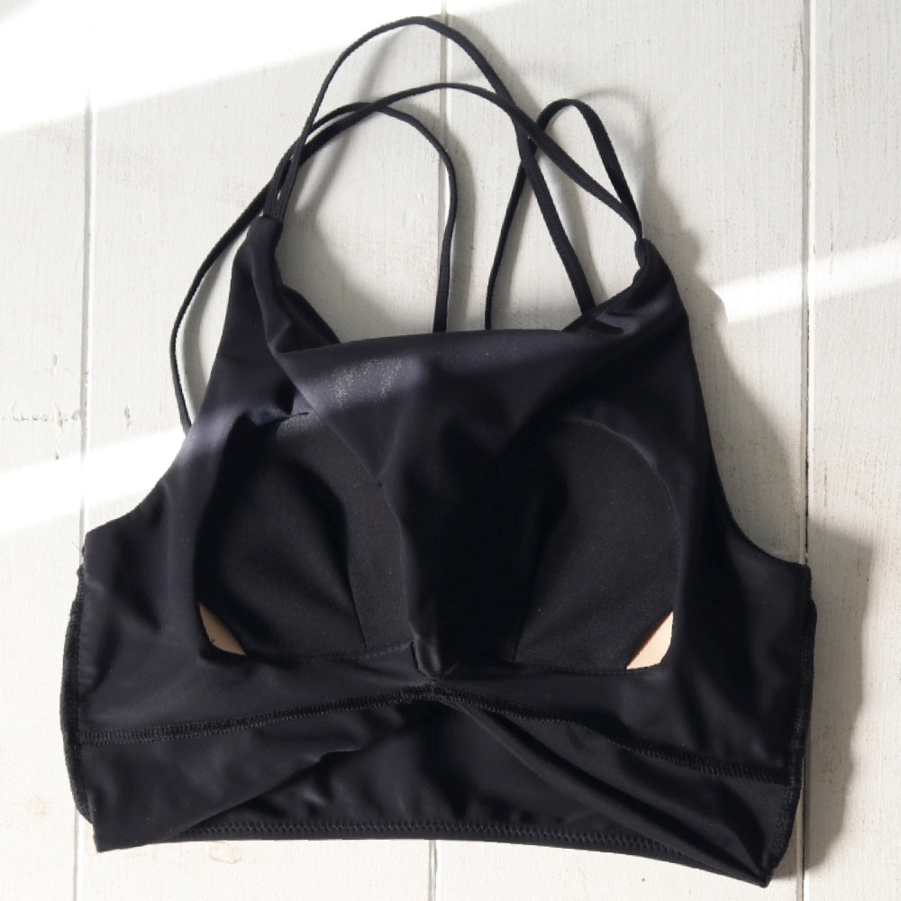 ヨガ・スイムカシュクールブラ