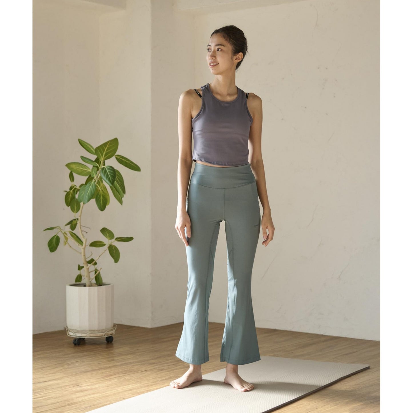 ALOALO|アロアロ|LIFE TUNING DAYS|ライフチューニングデイズ|ブラトップ|タンクブラトップ|ヨガ|ピラティス|トレーニング|エクササイズ|UVカット|吸水速乾|抗菌防臭|