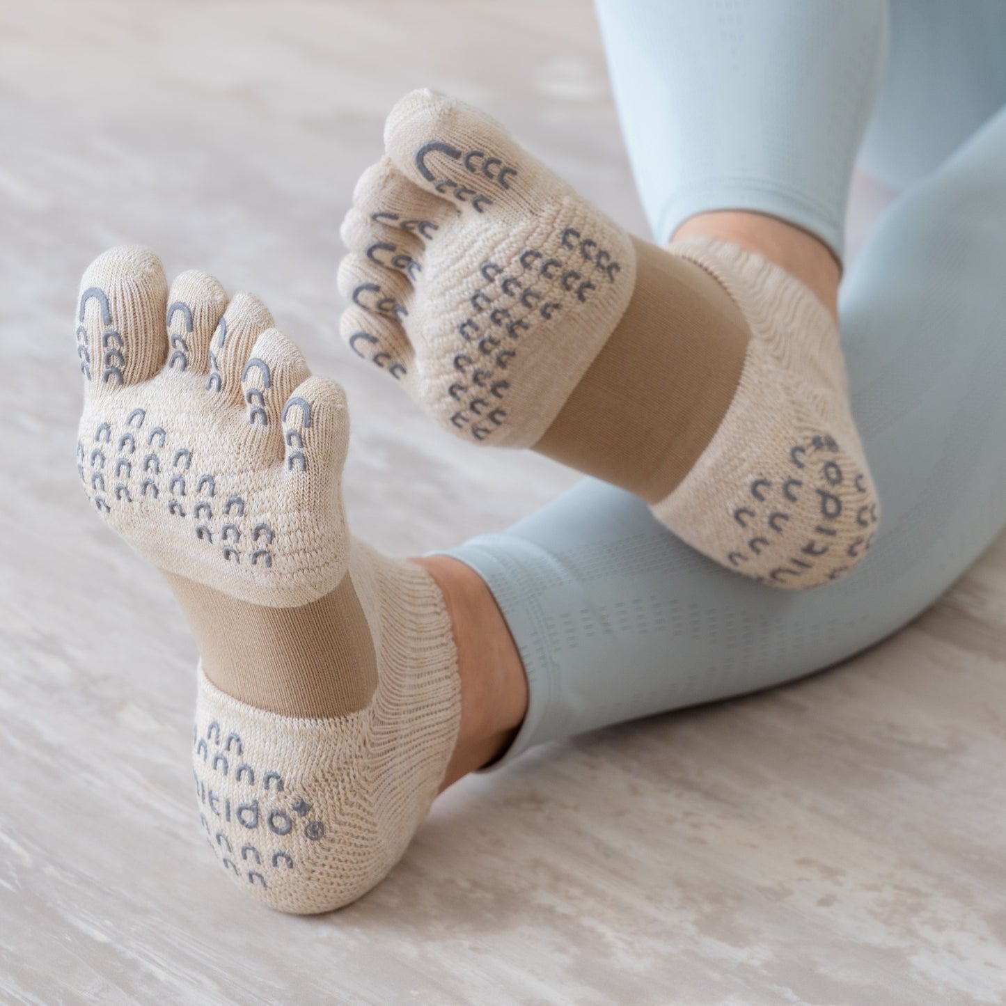 マーブルメッシュ アンクル (Support Type) |ラン・エアークッション | 110081 | Foot arch | モノトーン| メッシュ | くるぶし丈| レディース| メンズ| ヨガ | ピラティス | ランニング | 靴下 | すべり止め | 5本指 | knitido+(ニッティドプラス)|LIFE TUNING DAYS(ライフチューニングデイズ)|