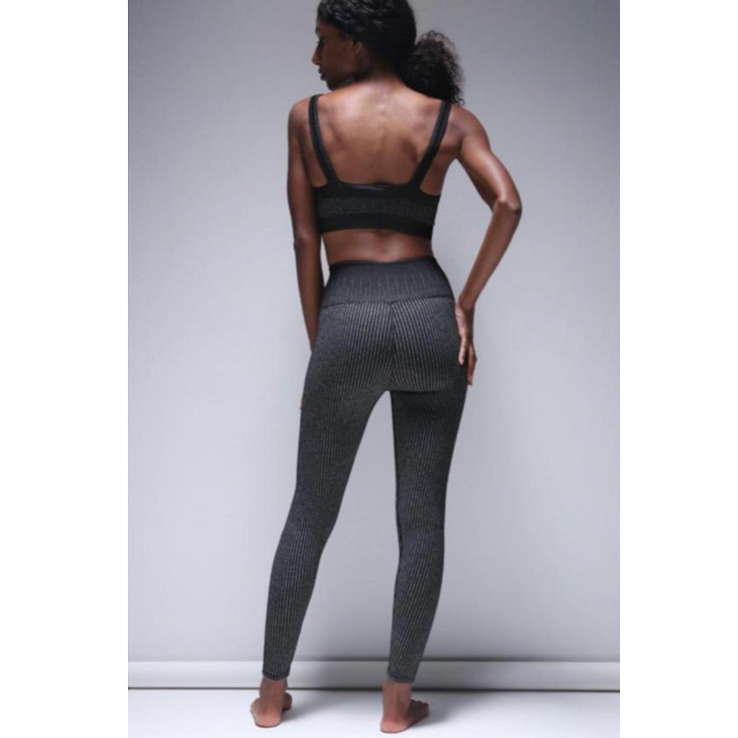 Riley Bra|AVOCADO|センシルナイロン|ブラック|ストライプ|ブラトップ|ヨガ|ピラティス|おしゃれ|108.tokyo(ワンオーエイト.トウキョウ )|LIFE TUNING DAYS(ライフチューニングデイズ)