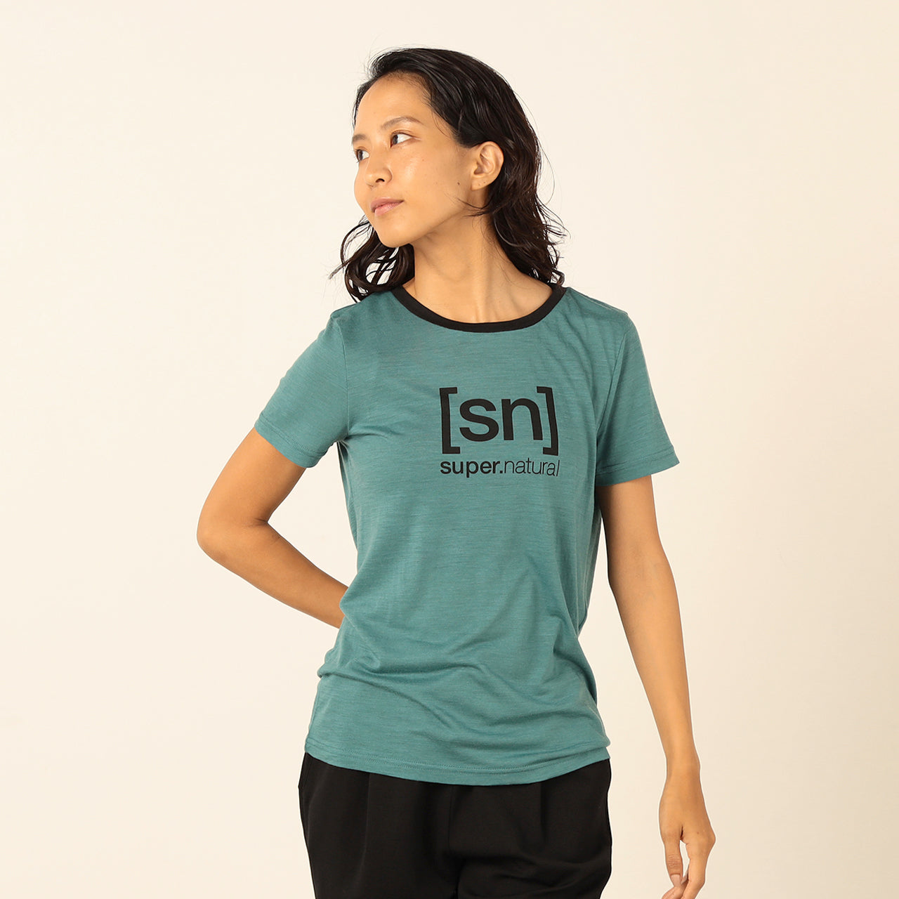 W THE ESSENTIAL LOGO TEE