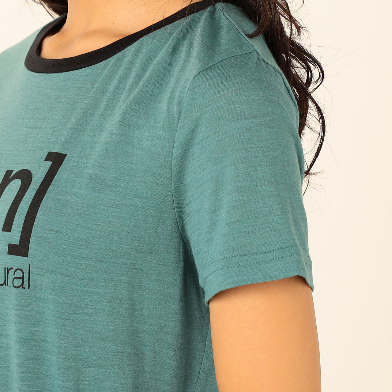 W THE ESSENTIAL LOGO TEE