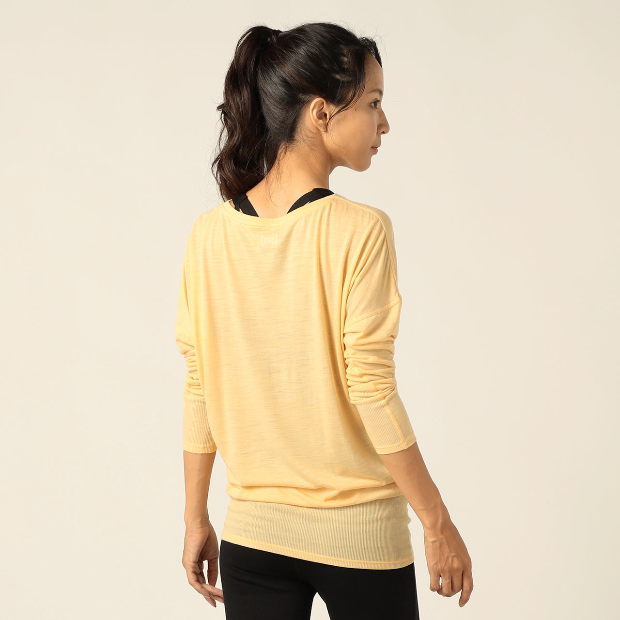 W JP YOGA LOOSE TEE LS