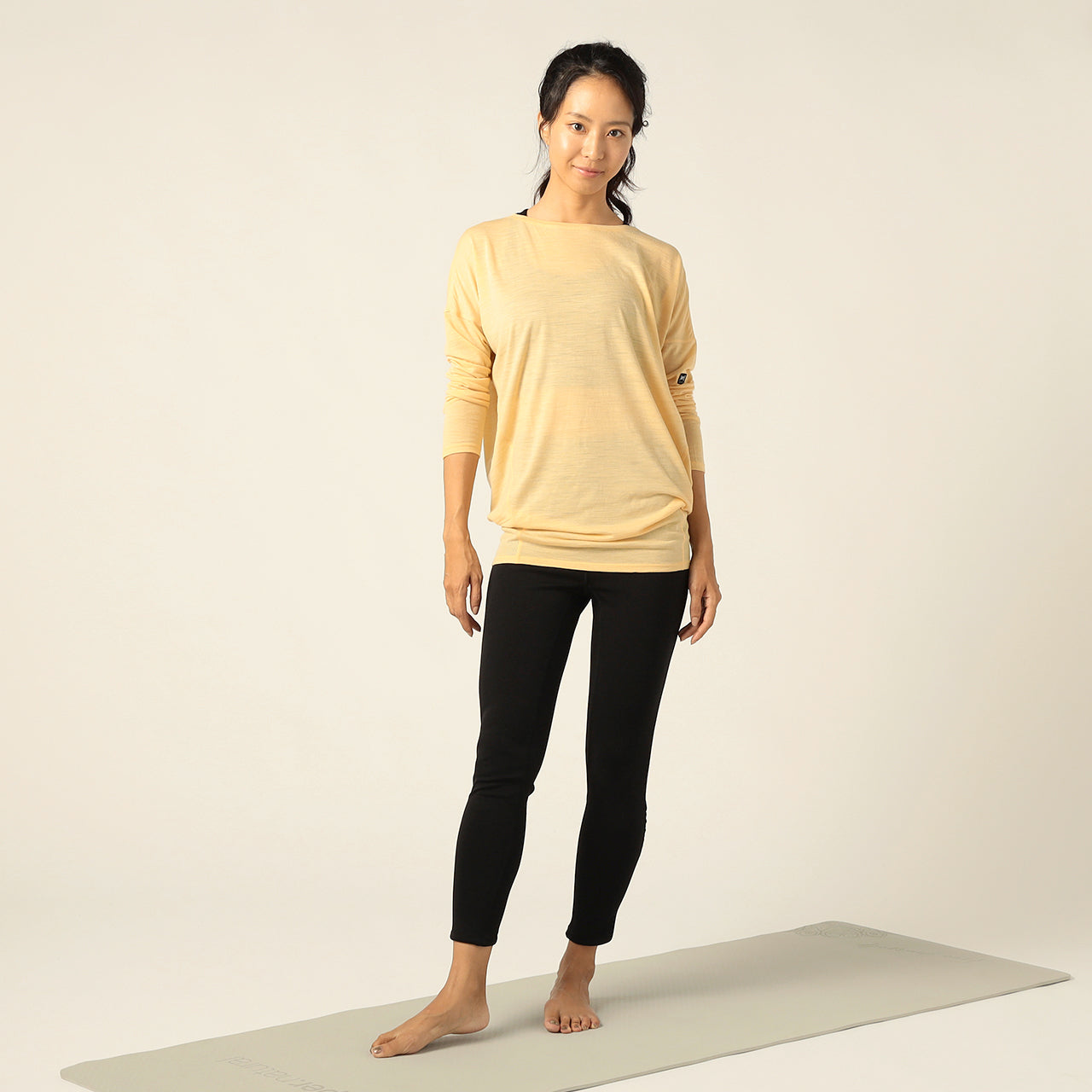 W JP YOGA LOOSE TEE LS