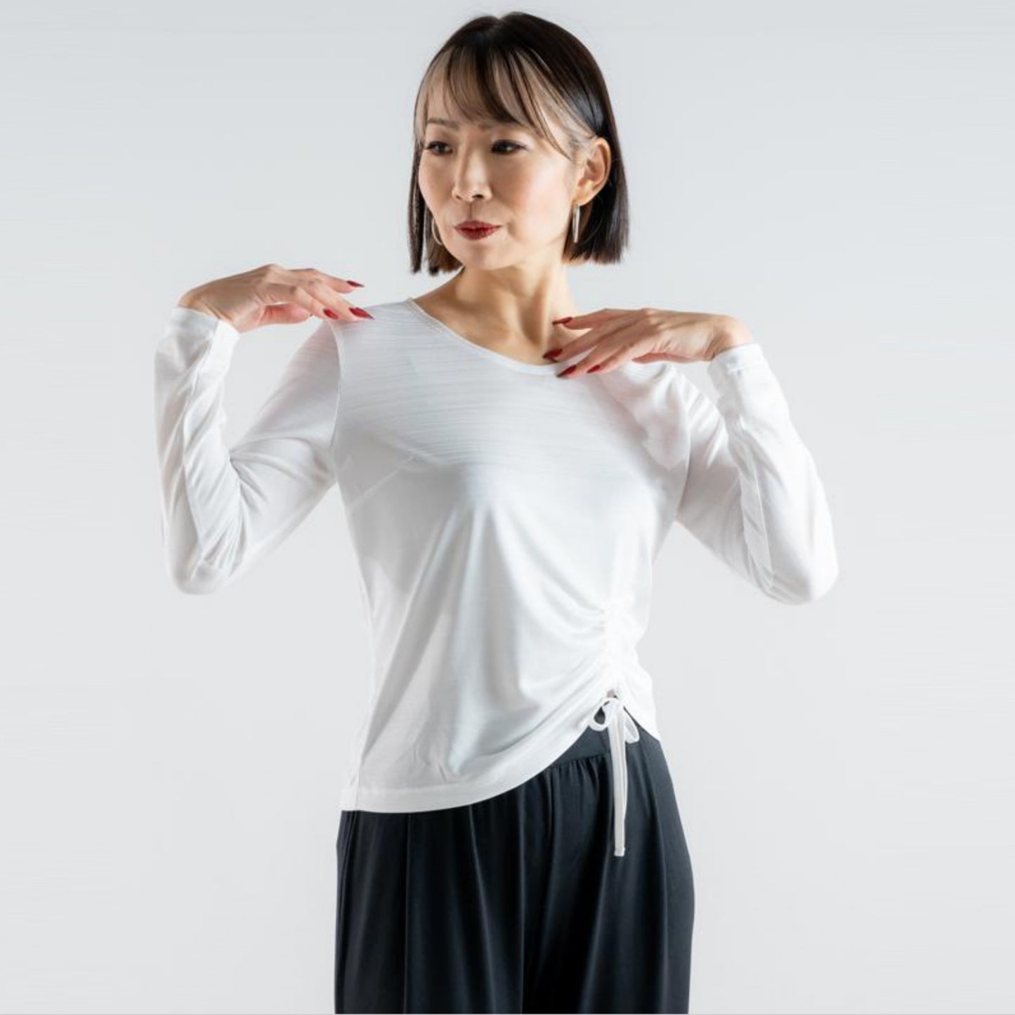 3wayトップ|ダンスウェア|ヨガウェア|ジャズダンス|Tシャツ|長袖|着回し|アレンジ|ホワイト|テアダンスアンドラディアンス|thea DANCE & RADIANCE|ライフチューニングデイズ|LIFE TUNING DAYS