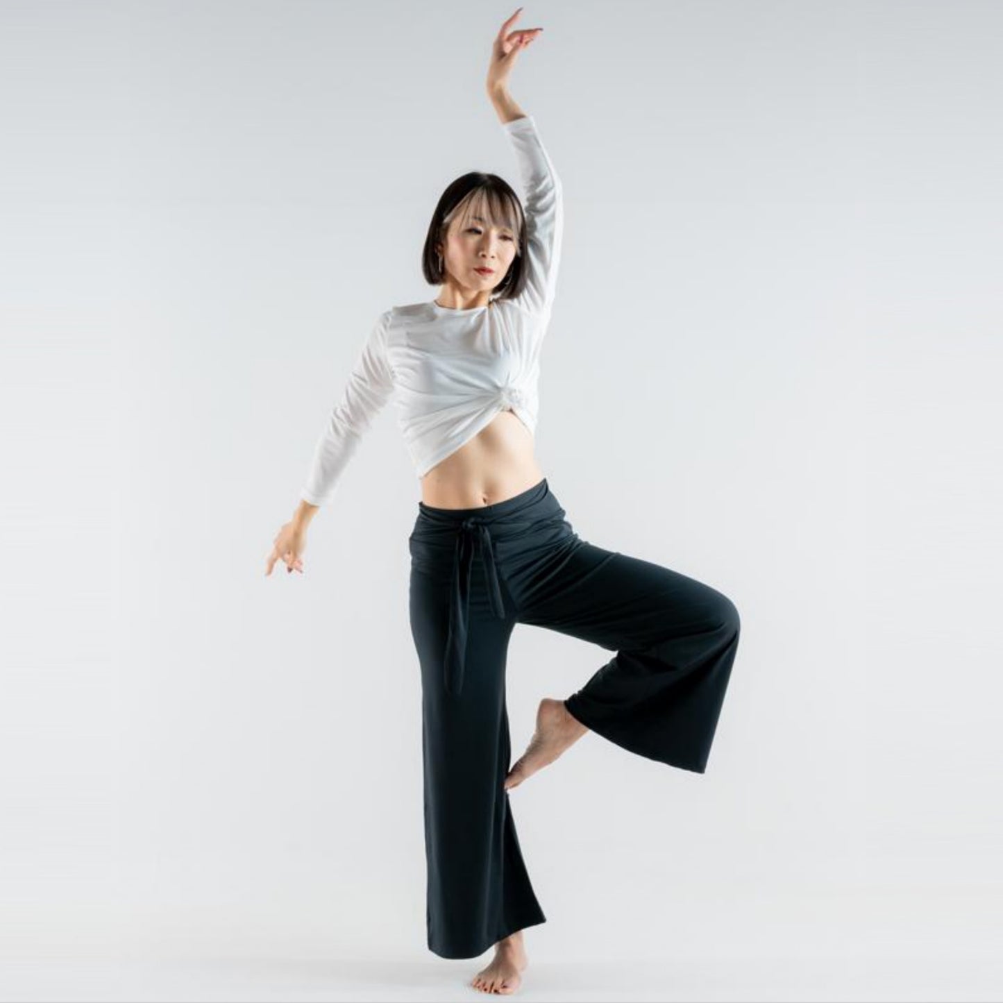 3wayトップ|ダンスウェア|ヨガウェア|ジャズダンス|Tシャツ|長袖|着回し|アレンジ|ホワイト|テアダンスアンドラディアンス|thea DANCE & RADIANCE|ライフチューニングデイズ|LIFE TUNING DAYS