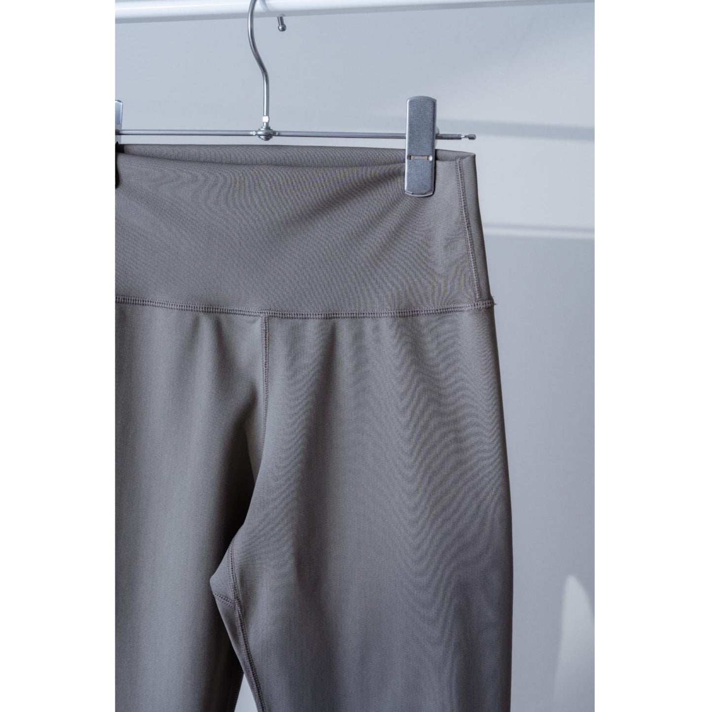 レギンス|N225Z602|チャコール|リサイクルポリウレタン|生分解性ポリエステル|環境にやさしい|Nercocia.(ネルコッチャ)|LIFE TUNING DAYS(ライフチューニングデイズ)|