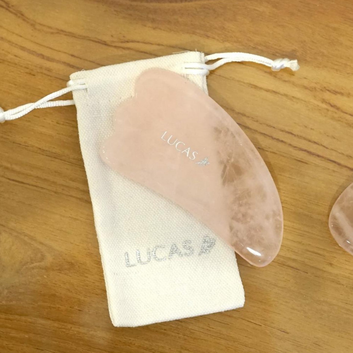 カッサプレート|ポーチ付き|ローズクォーツ|マッサージ|セルフケア|インテリア|LUCAS(ルカス) |LIFE TUNING DAYS(ライフチューニングデイズ)|