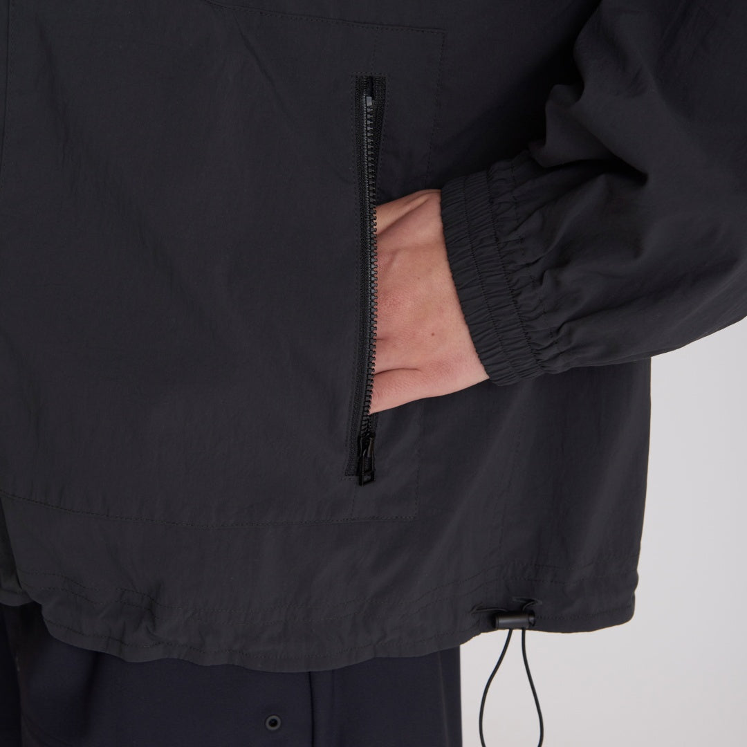 【OUTLET】タイプライターストレッチブルゾン