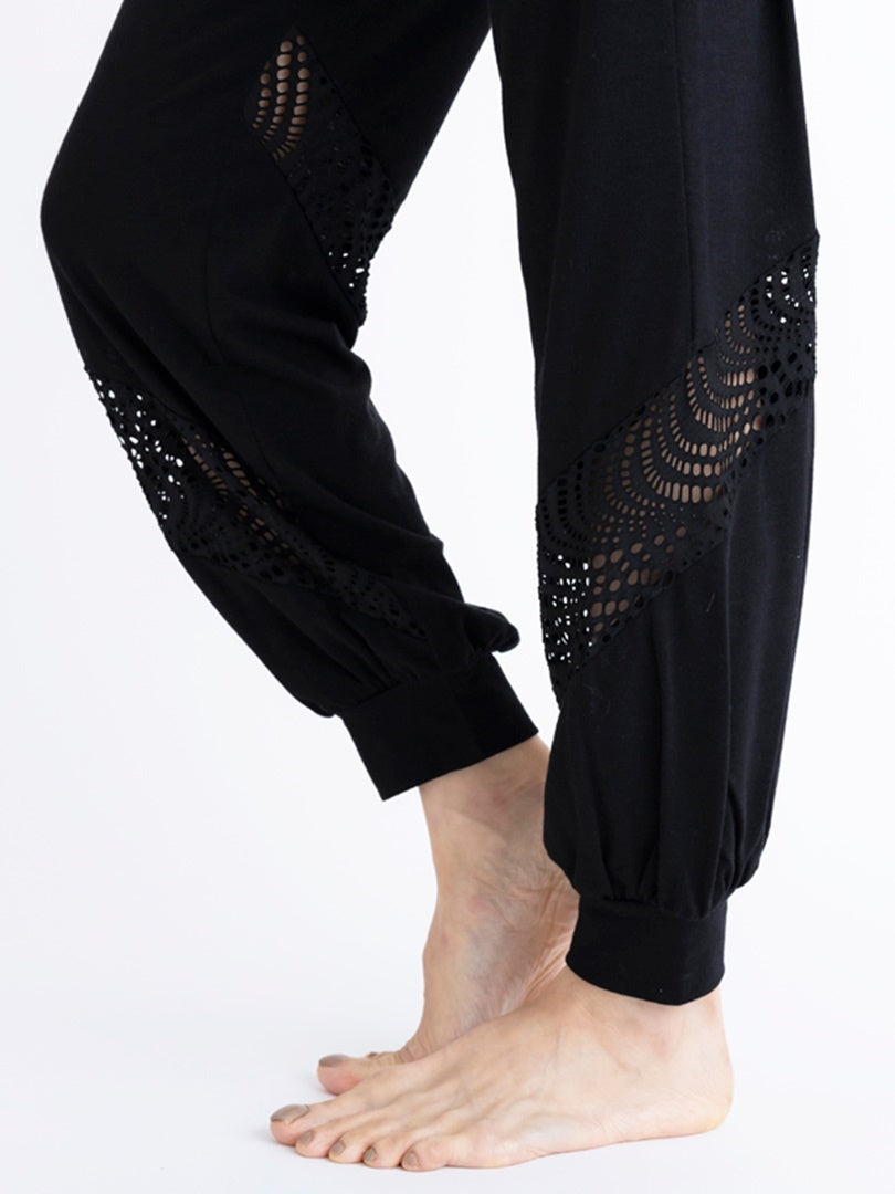 レースラインパンツ