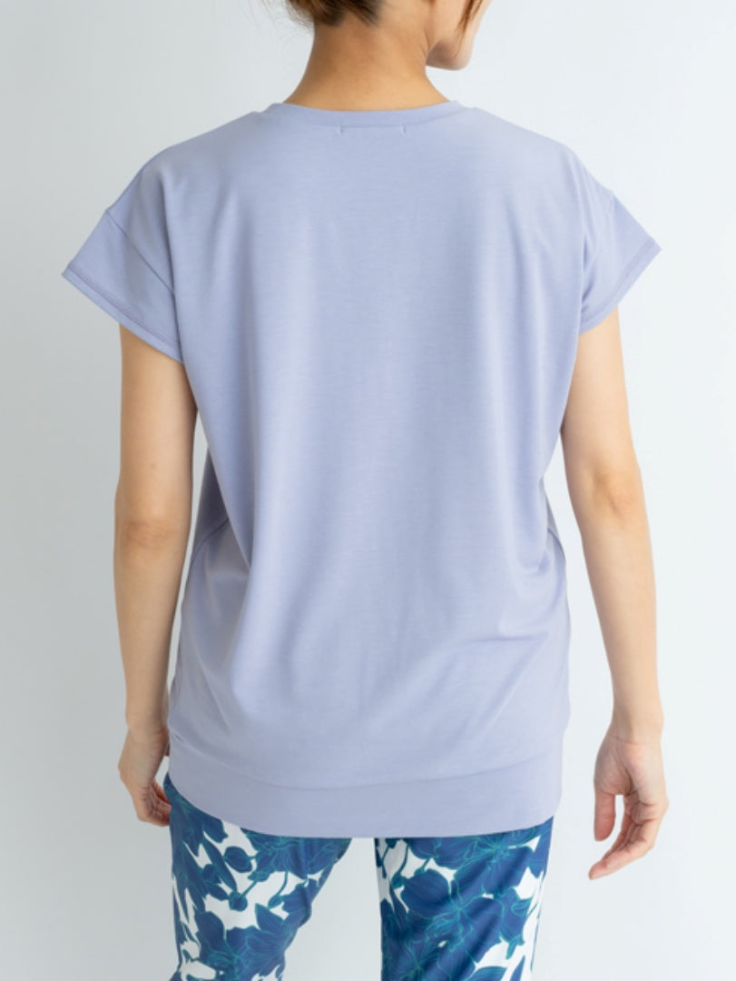 フレンチヨガトップ|トップス|UVカット|ゆったり|アイリス|Tシャツ|二の腕カバー|Thetis Yoga Dress(テティスヨガドレス)|LIFE TUNING DAYS(ライフチューニングデイズ)