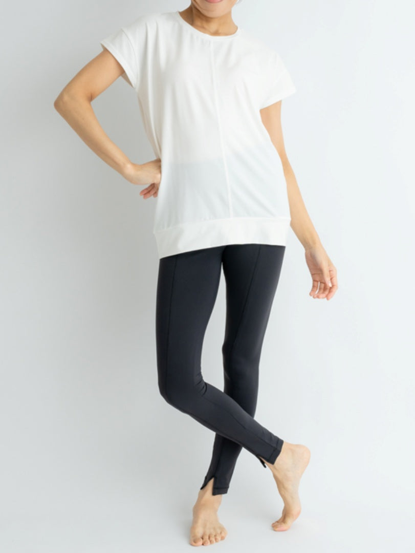 フレンチヨガトップ|トップス|UVカット|ゆったり|ホワイト|Tシャツ|二の腕カバー|Thetis Yoga Dress(テティスヨガドレス)|LIFE TUNING DAYS(ライフチューニングデイズ)