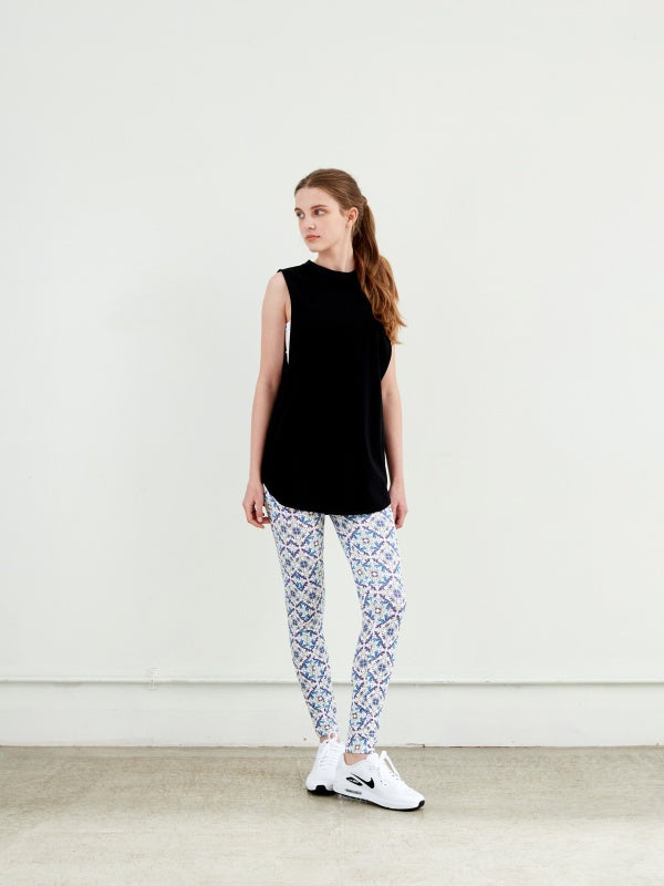 サイドオープンタンク|タンクトップ|ヨガ|ヨガウェア|ピラティス|おしゃれ|ライフチューニングデイズ|LIFE TUNING DAYS|Lina la mer.|リナラメール