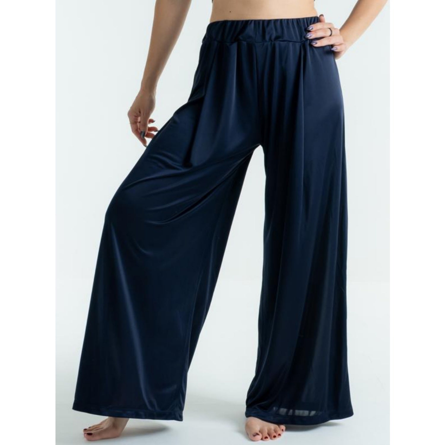 ブライトワイドパンツ｜ネイビー｜ダンスウェア｜ヨガウェア｜ジャズダンス｜シア―パンツ｜光沢｜thea DANCE & RADIANCE（テアダンスアンドラディアンス）｜LIFE TUNING DAYS（ライフチューニングデイズ）｜