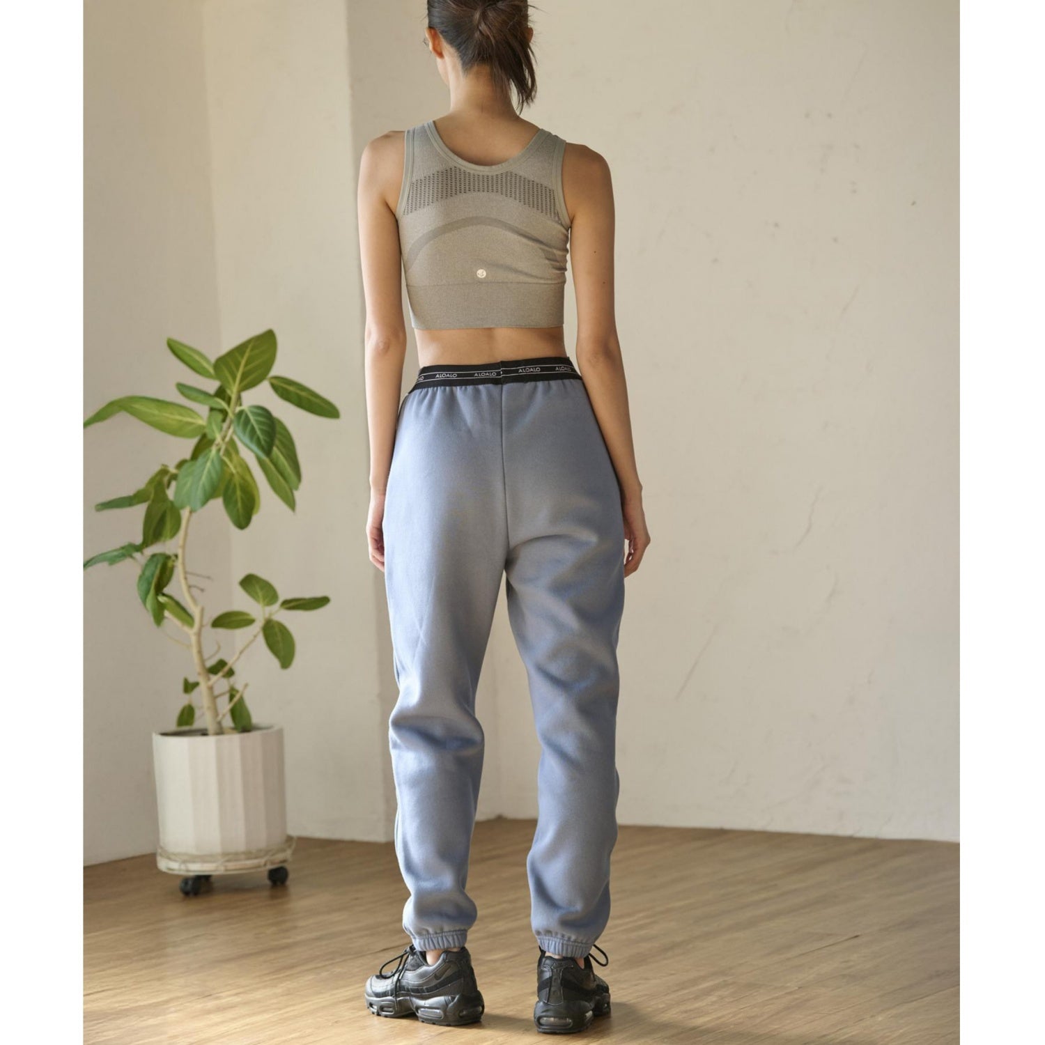裏起毛ジョガーパンツ｜タウンウェア｜ジャージ｜スウェット｜おしゃれ｜かわいい｜セージ｜ALOALO（アロアロ）｜LIFE TUNING DAYS（ライフチューニングデイズ）