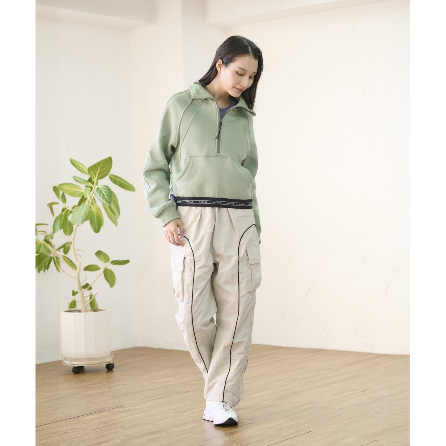 裏起毛ハーフジッププルオーバー｜タウンウェア｜パーカー｜スウェット｜ショート丈｜セージ｜ALOALO（アロアロ）｜LIFE TUNING DAYS（ライフチューニングデイズ）