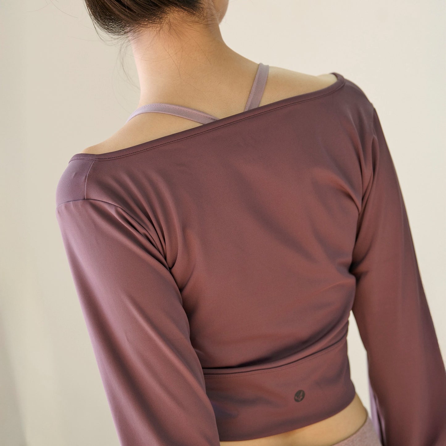 フィットクロップドカーデ｜パープル｜無地｜UVカット｜羽織｜シンプル｜ヨガ｜ピラティス｜おしゃれ｜ALOALO（アロアロ）｜LIFE TUNING DAYS（ライフチューニングデイズ）｜