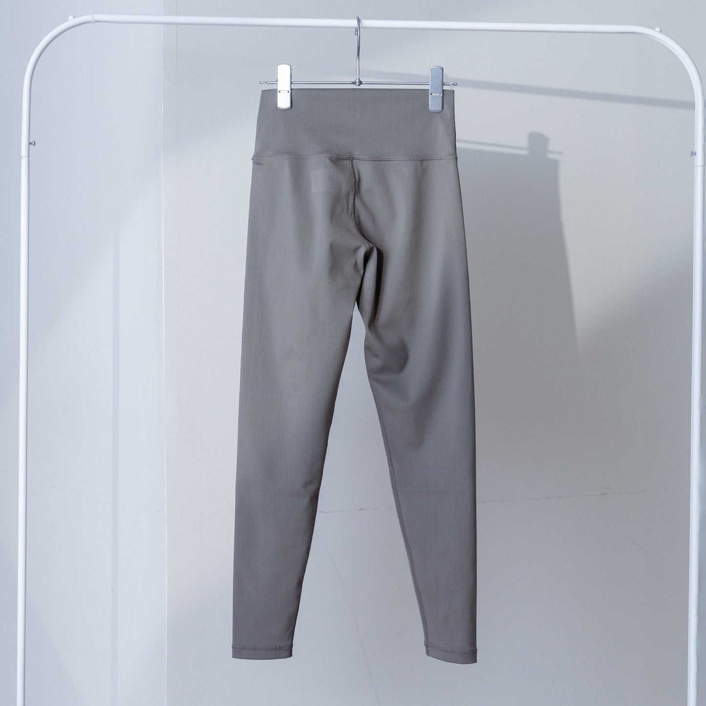 レギンス｜N225Z602｜チャコール｜リサイクルポリウレタン｜生分解性ポリエステル｜環境にやさしい｜Nercocia.(ネルコッチャ)｜LIFE TUNING DAYS（ライフチューニングデイズ）｜