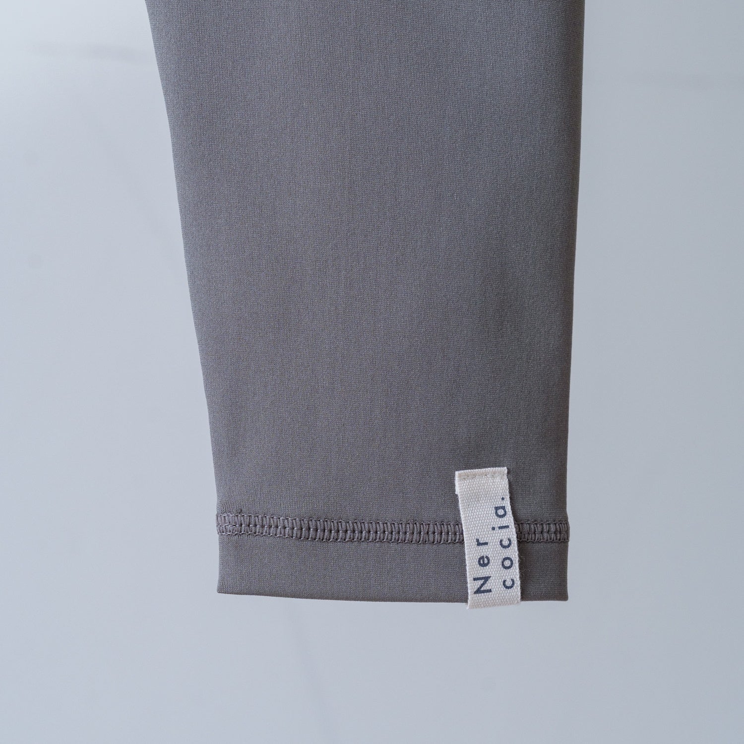 レギンス｜N225Z602｜チャコール｜リサイクルポリウレタン｜生分解性ポリエステル｜環境にやさしい｜Nercocia.(ネルコッチャ)｜LIFE TUNING DAYS（ライフチューニングデイズ）｜