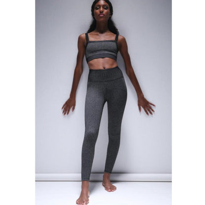 Riley 7/8 Legging｜AVOCADO｜センシルナイロン｜シームレス｜レギンス｜ヨガ｜ピラティス｜おしゃれ｜ニット｜ブラック｜108.tokyo（ワンオーエイト.トウキョウ ）｜LIFE TUNING DAYS（ライフチューニングデイズ）