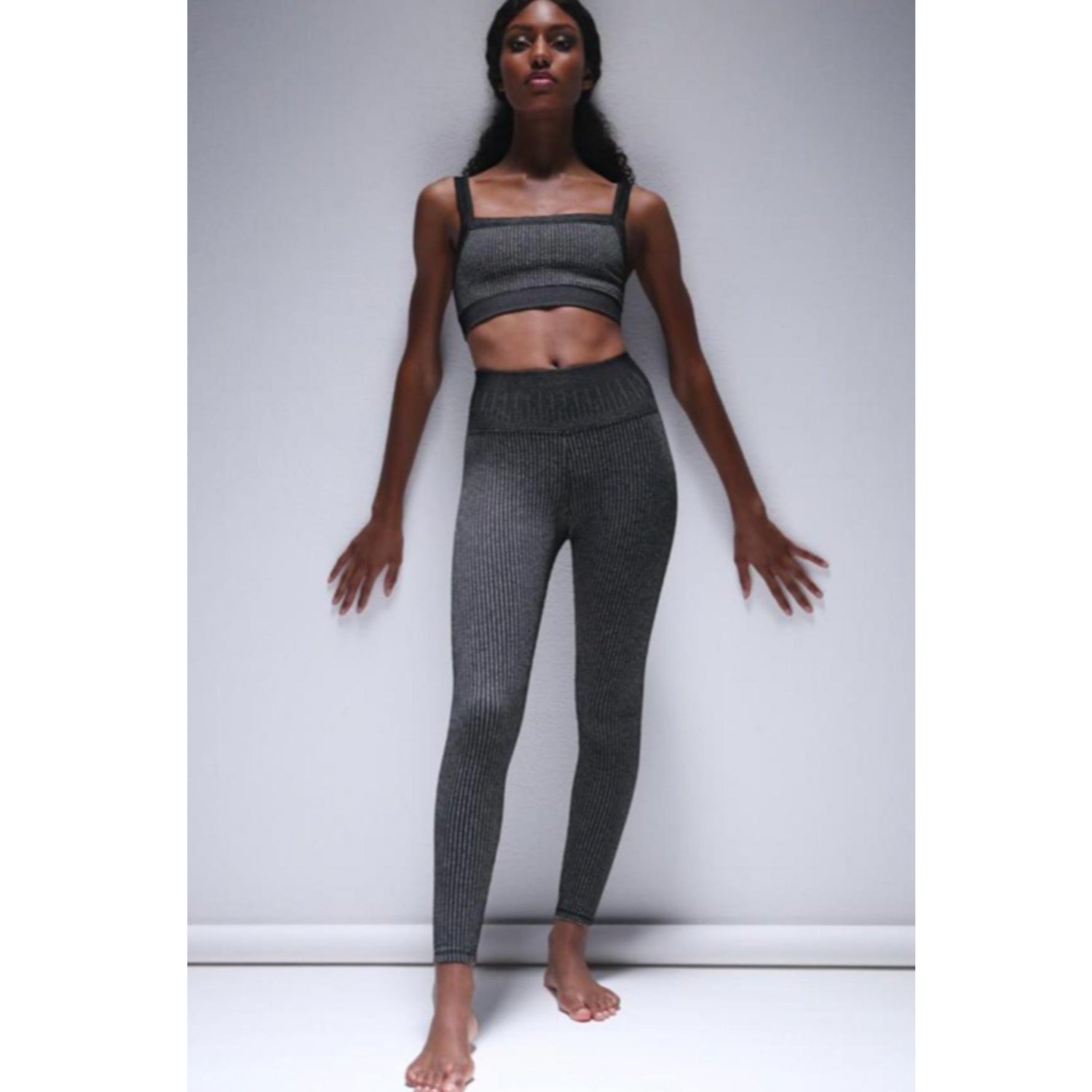 Riley Bra｜AVOCADO｜センシルナイロン｜ブラック｜ストライプ｜ブラトップ｜ヨガ｜ピラティス｜おしゃれ｜108.tokyo（ワンオーエイト.トウキョウ ）｜LIFE TUNING DAYS（ライフチューニングデイズ）