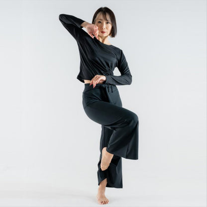 スラッシュフレアパンツ｜ダンスウェア｜ヨガウェア｜ジャズダンス｜フレアパンツ｜接触冷感｜ブラック｜テアダンスアンドラディアンス｜thea DANCE & RADIANCE｜ライフチューニングデイズ｜LIFE TUNING DAYS