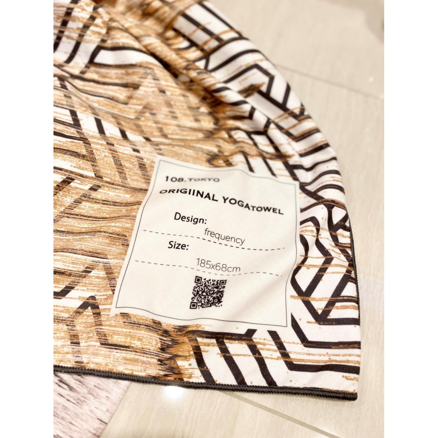 frequency｜ヨガタオル｜マイクロファイバー｜滑り止め｜乾燥機｜大きめ｜おしゃれ｜個性的｜108.tokyo（ワンオーエイト.トウキョウ ）｜LIFE TUNING DAYS（ライフチューニングデイズ）