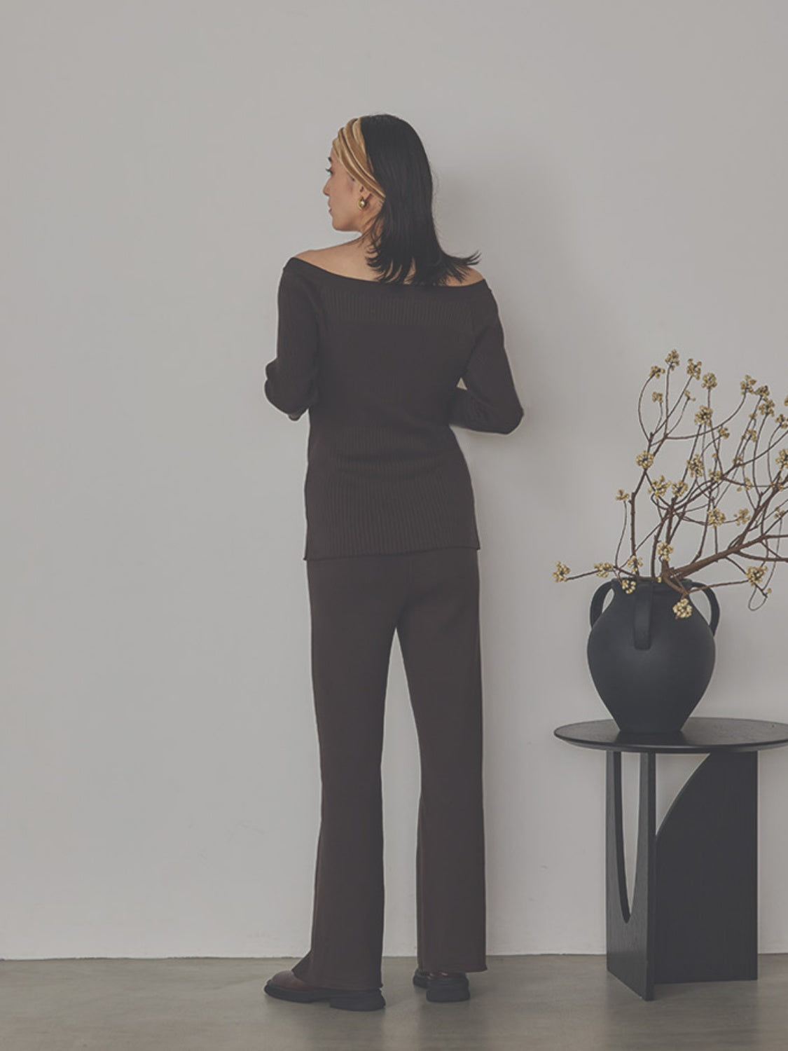 白百合（しらゆり）リブニットトップス