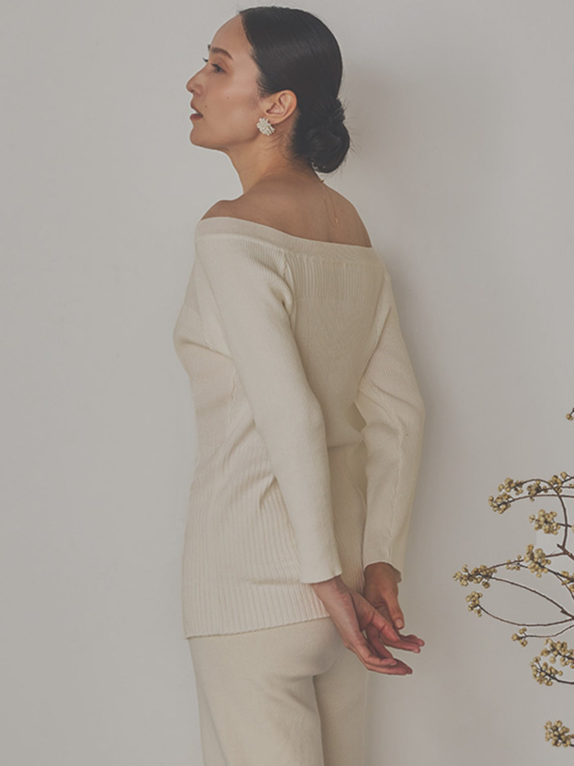 白百合（しらゆり）リブニットトップス