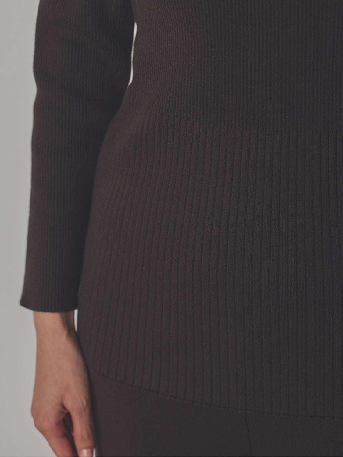 白百合（しらゆり）リブニットトップス