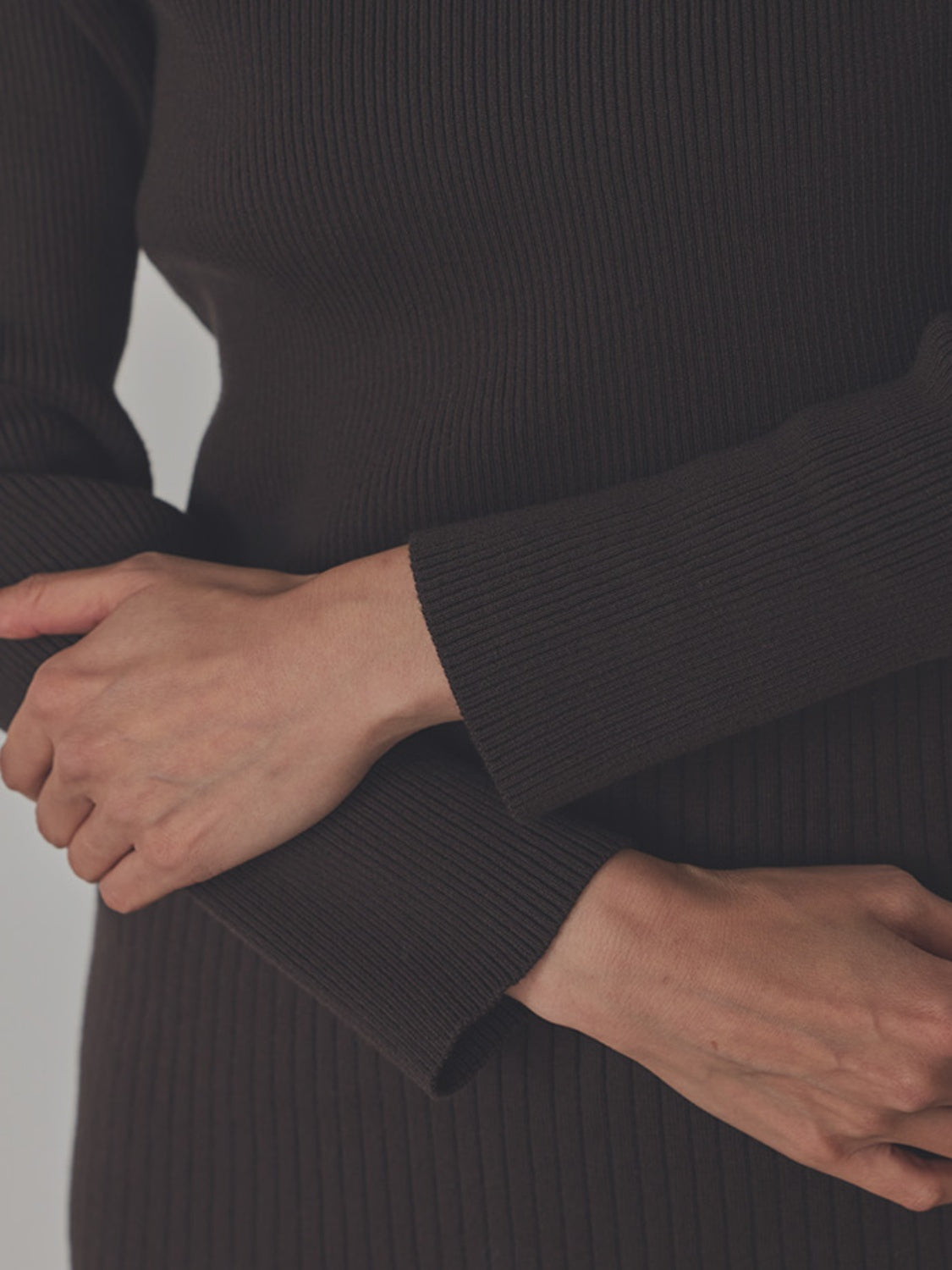 白百合（しらゆり）リブニットトップス