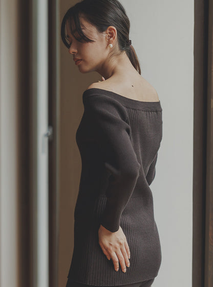 白百合（しらゆり）リブニットトップス