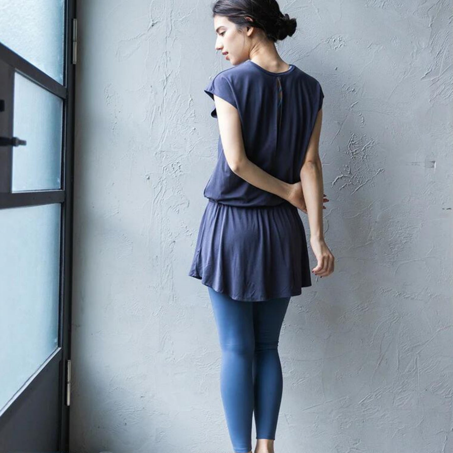 トップス leeche051｜ブルーグレー｜ペプラム｜フレア｜無地｜チュニック｜フレンチスリーブ｜ヨガ｜おしゃれ｜Lee.che (リーチェ) ｜LIFE TUNING DAYS（ライフチューニングデイズ）｜