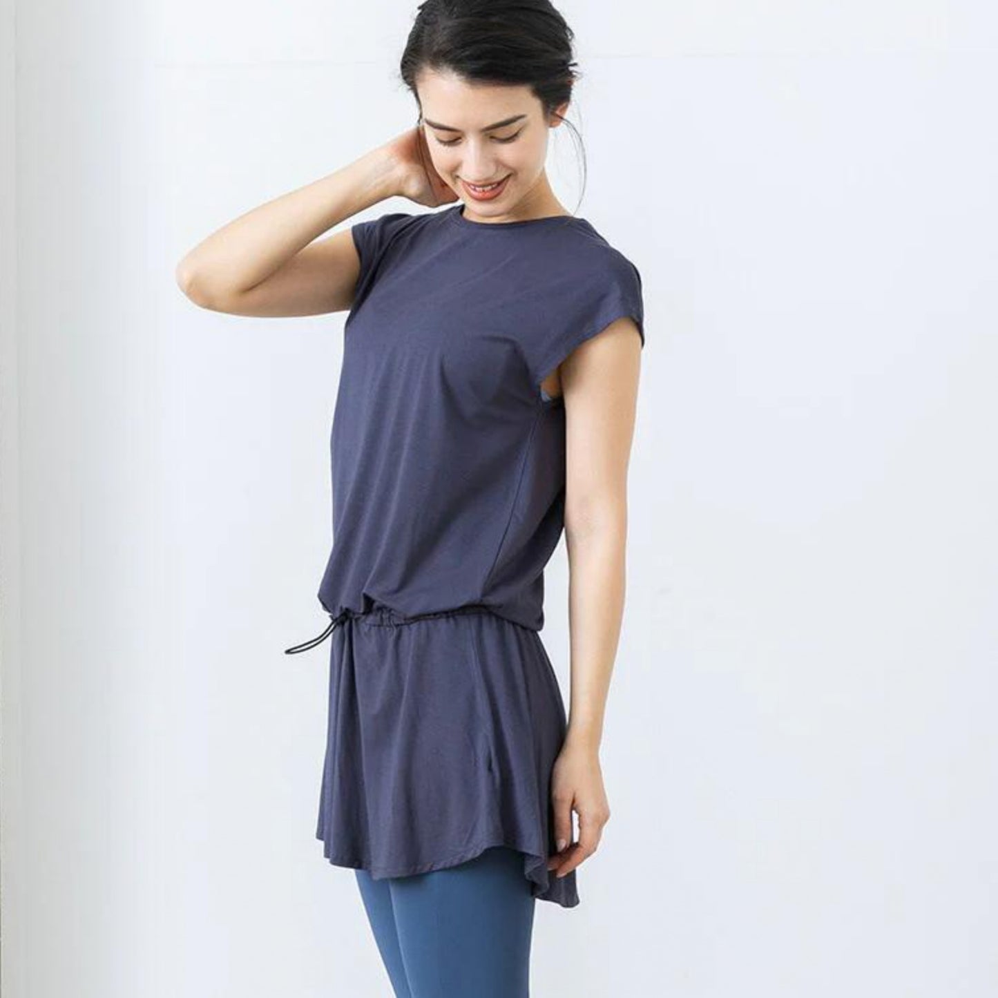 トップス leeche051｜ブルーグレー｜ペプラム｜フレア｜無地｜チュニック｜フレンチスリーブ｜ヨガ｜おしゃれ｜Lee.che (リーチェ) ｜LIFE TUNING DAYS（ライフチューニングデイズ）｜