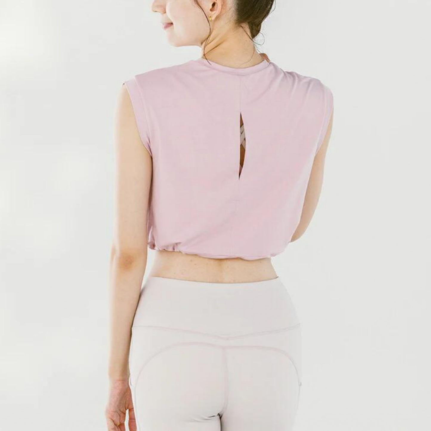 ショート丈トップスleeche076｜ピンク｜フレンチスリーブ｜レーヨン｜無地｜Tシャツ｜タンクトップ｜シンプル｜ヨガ｜おしゃれ｜Lee.che (リーチェ) ｜LIFE TUNING DAYS（ライフチューニングデイズ）｜