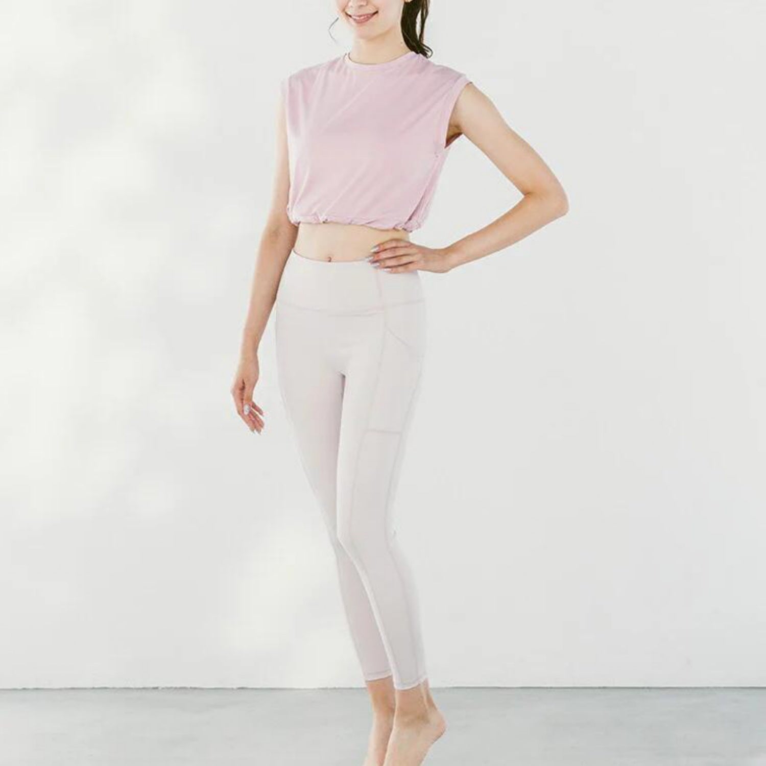 ショート丈トップスleeche076｜ピンク｜フレンチスリーブ｜レーヨン｜無地｜Tシャツ｜タンクトップ｜シンプル｜ヨガ｜おしゃれ｜Lee.che (リーチェ) ｜LIFE TUNING DAYS（ライフチューニングデイズ）｜