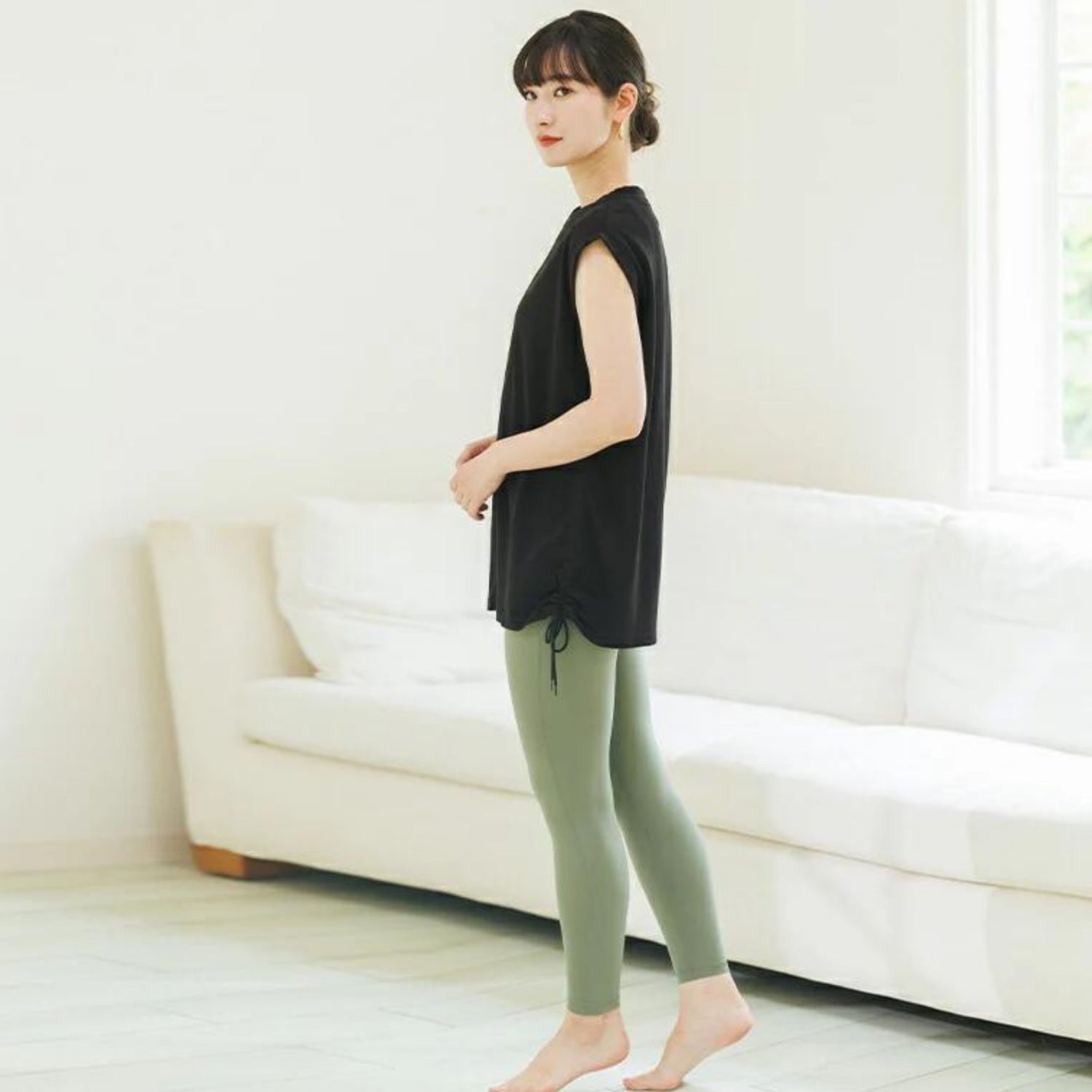 トップスsd005｜ブラック｜ノースリーブ｜チュニック丈｜体型カバー｜透けない｜タンクトップ｜Lee.che (リーチェ) ｜LIFE TUNING DAYS（ライフチューニングデイズ）｜