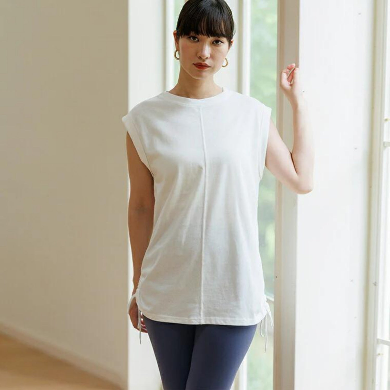 トップスsd005｜オフホワイト｜ノースリーブ｜チュニック丈｜体型カバー｜透けない｜タンクトップ｜Lee.che (リーチェ) ｜LIFE TUNING DAYS（ライフチューニングデイズ）｜