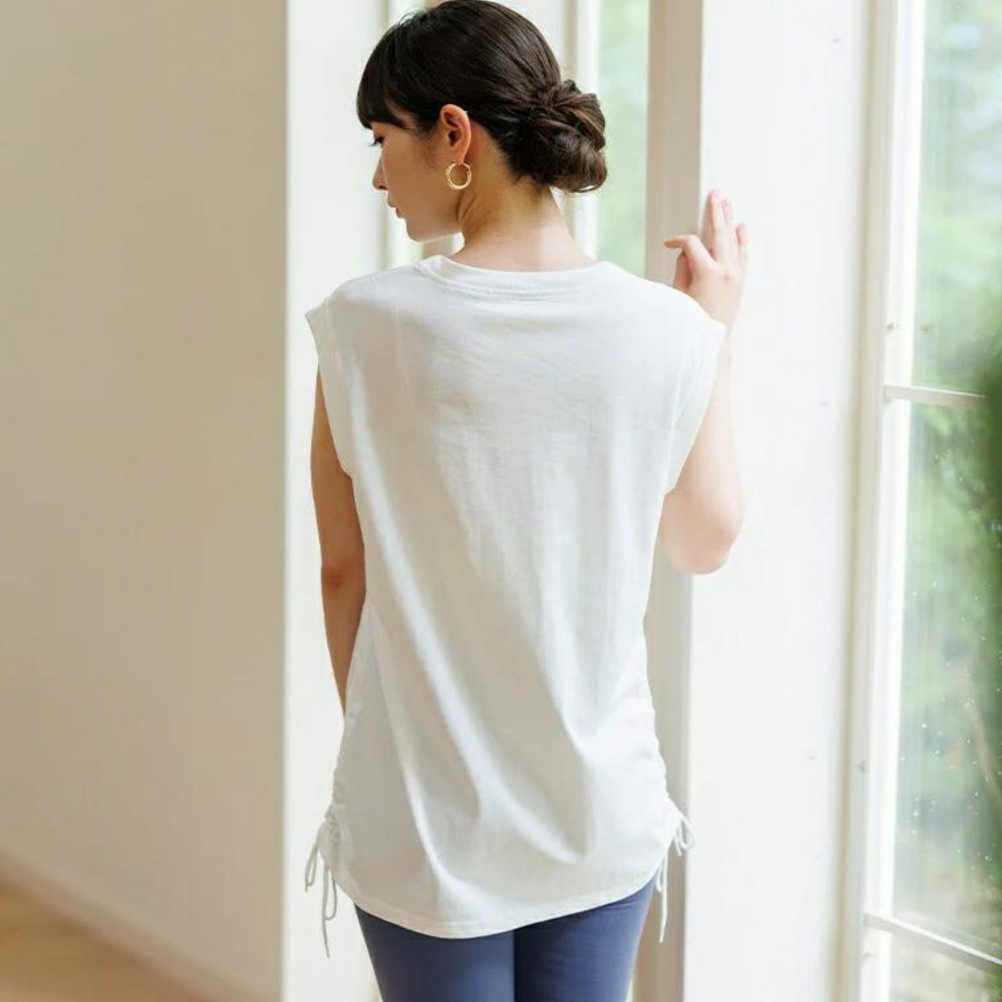 トップスsd005｜オフホワイト｜ノースリーブ｜チュニック丈｜体型カバー｜透けない｜タンクトップ｜Lee.che (リーチェ) ｜LIFE TUNING DAYS（ライフチューニングデイズ）｜