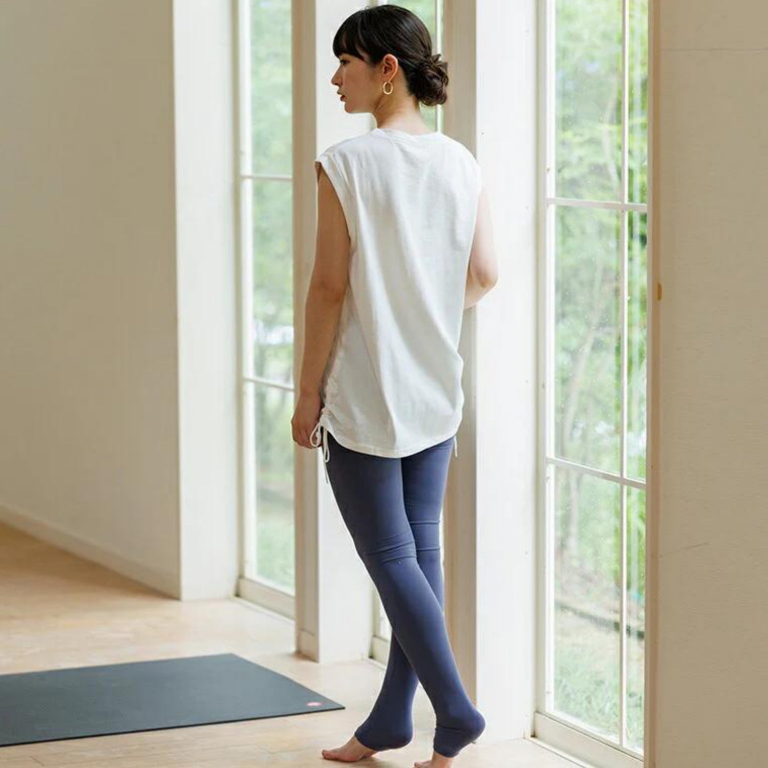 トップスsd005｜オフホワイト｜ノースリーブ｜チュニック丈｜体型カバー｜透けない｜タンクトップ｜Lee.che (リーチェ) ｜LIFE TUNING DAYS（ライフチューニングデイズ）｜