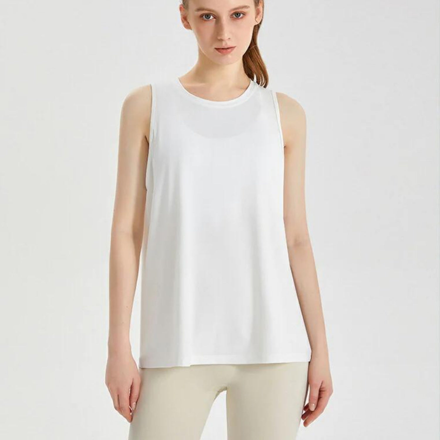 メッシュデザイントップスt040｜ホワイト｜ノースリーブ｜メッシュ｜オーバーサイズ｜薄手｜タンクトップ｜ヨガ｜スポーツ｜おしゃれ｜Lee.che (リーチェ) ｜LIFE TUNING DAYS（ライフチューニングデイズ）｜