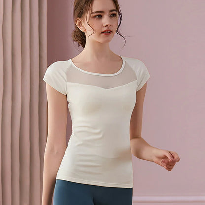 カップ付きトップスt079｜ホワイト｜ブラトップ｜チュール｜フィットネス｜ヨガ｜フェミニン｜おしゃれ｜Lee.che (リーチェ) ｜LIFE TUNING DAYS（ライフチューニングデイズ）｜