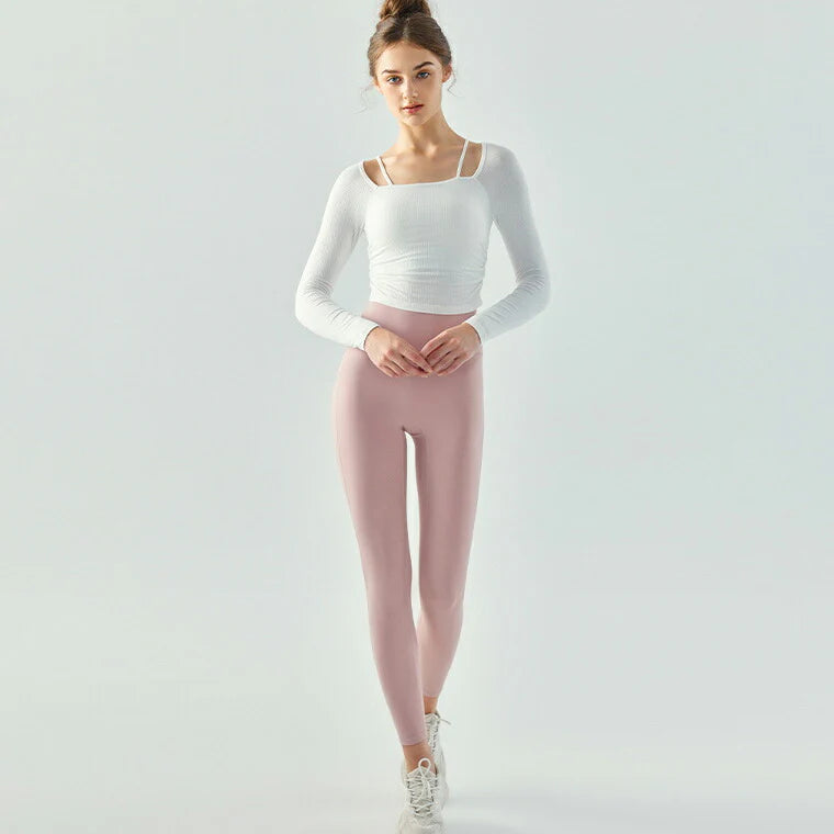 長袖カップ付きトップス t391｜ホワイト｜レイヤード｜ショート丈｜無地｜リブ｜ロングスリーブ｜ヨガ｜おしゃれ｜Lee.che (リーチェ) ｜LIFE TUNING DAYS（ライフチューニングデイズ）｜