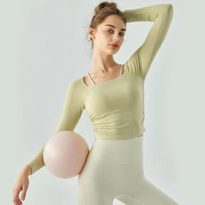 長袖カップ付きトップス t391｜ライトグリーン｜レイヤード｜ショート丈｜無地｜リブ｜ロングスリーブ｜ヨガ｜おしゃれ｜Lee.che (リーチェ) ｜LIFE TUNING DAYS（ライフチューニングデイズ）｜