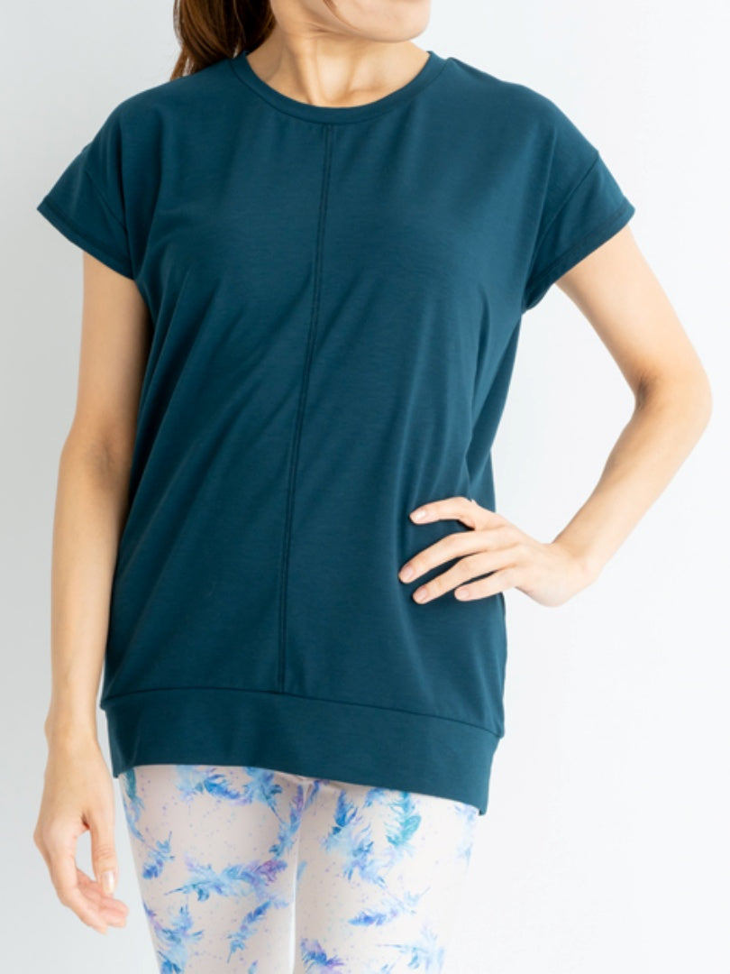 フレンチヨガトップ｜トップス｜UVカット｜ゆったり｜マラガ｜Tシャツ｜二の腕カバー｜Thetis Yoga Dress（テティスヨガドレス）｜LIFE TUNING DAYS（ライフチューニングデイズ）