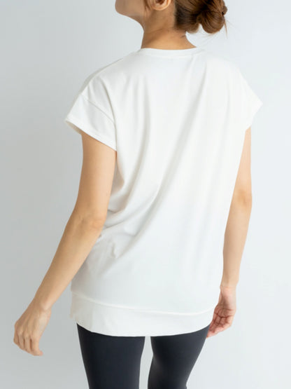 フレンチヨガトップ｜トップス｜UVカット｜シンプル｜ホワイト｜Tシャツ｜二の腕カバー｜Thetis Yoga Dress（テティスヨガドレス）｜LIFE TUNING DAYS（ライフチューニングデイズ）