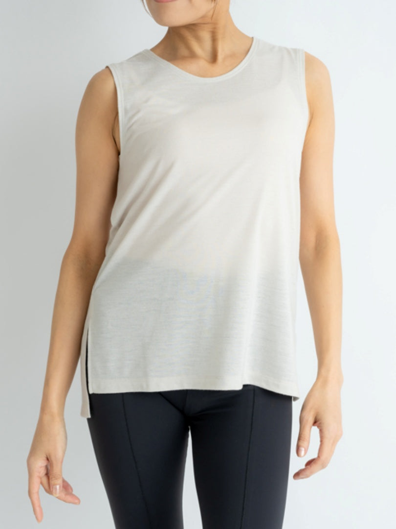 ドロップホールタンク｜ Thetis Yoga Dress｜テティスヨガドレス｜LIFE TUNING DAYS｜ライフチューニングデイズ｜ヨガ｜ピラティス｜ヨガウェア｜ピラティスウェア｜体型カバー｜おしゃれ